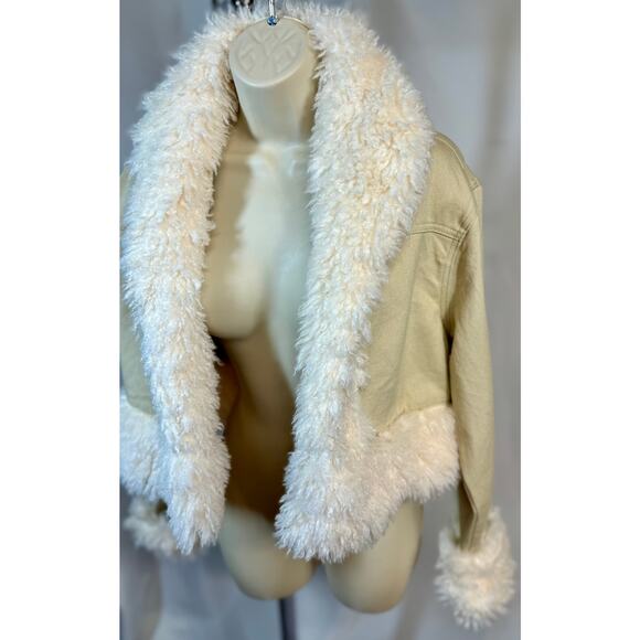 🧥 Y2K Faux Fur Cropped Jacket PrettyLittleThing Sand Cream Sz 6 - Picture 4 of 10